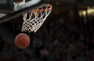 篮球赛事直播现场 - NBA球员扣篮精彩瞬间